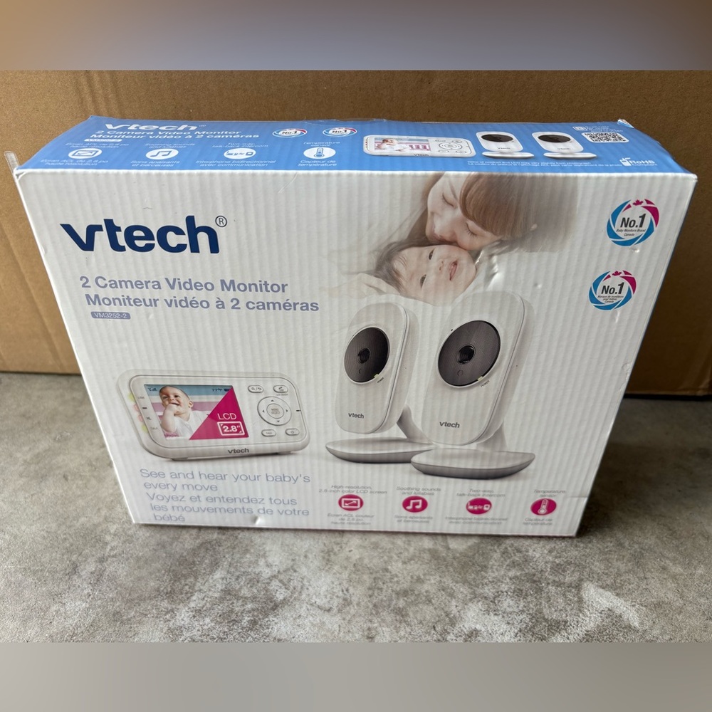 VTech VM3252-2 Digital Video Baby Monitor with 2 cameras